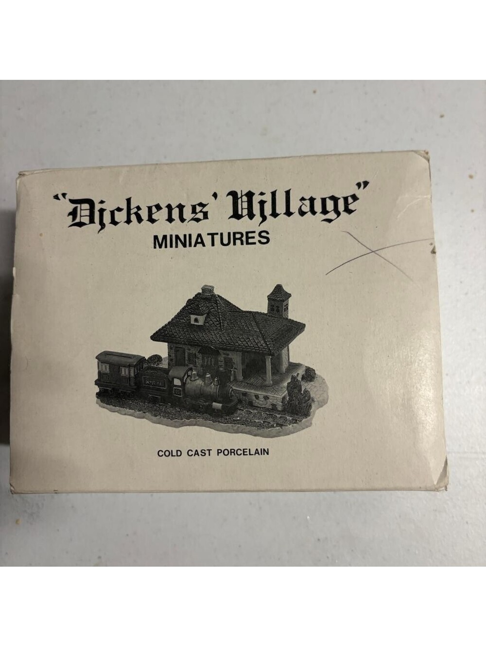 Department 56 Dickens Village Miniature Train Station and Train Cold Cast
